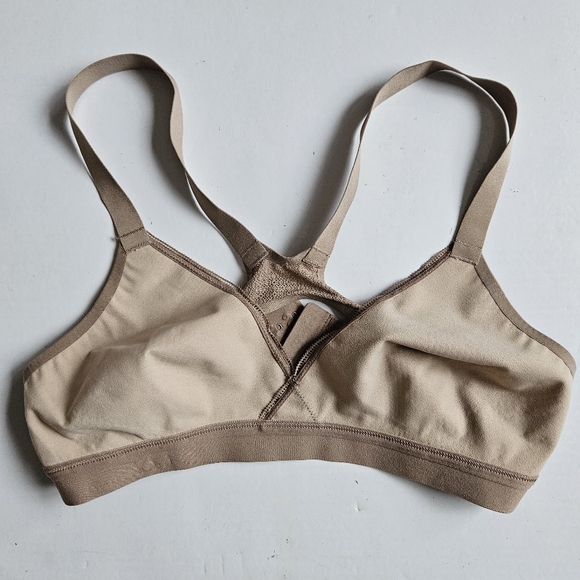 Lululemon Awake to Lace Bra Size 34B in Softsand/Crepe - Picture 3 of 10